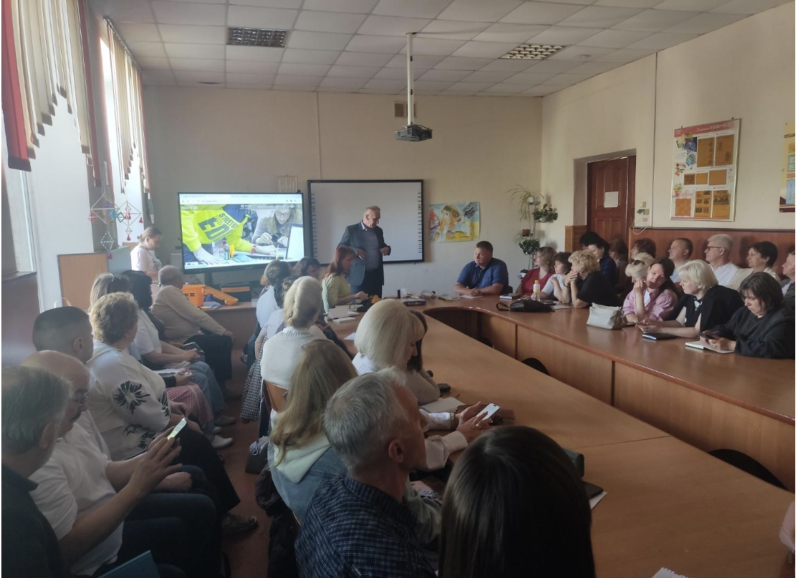 Сучасне навчання  через практику і дослідження: ресурси лабораторії  МАНЛаб